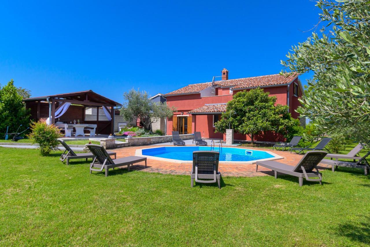 Villa Carla With Private Pool & Kids Playground - Pet Friendly Mutvoran Eksteriør bilde