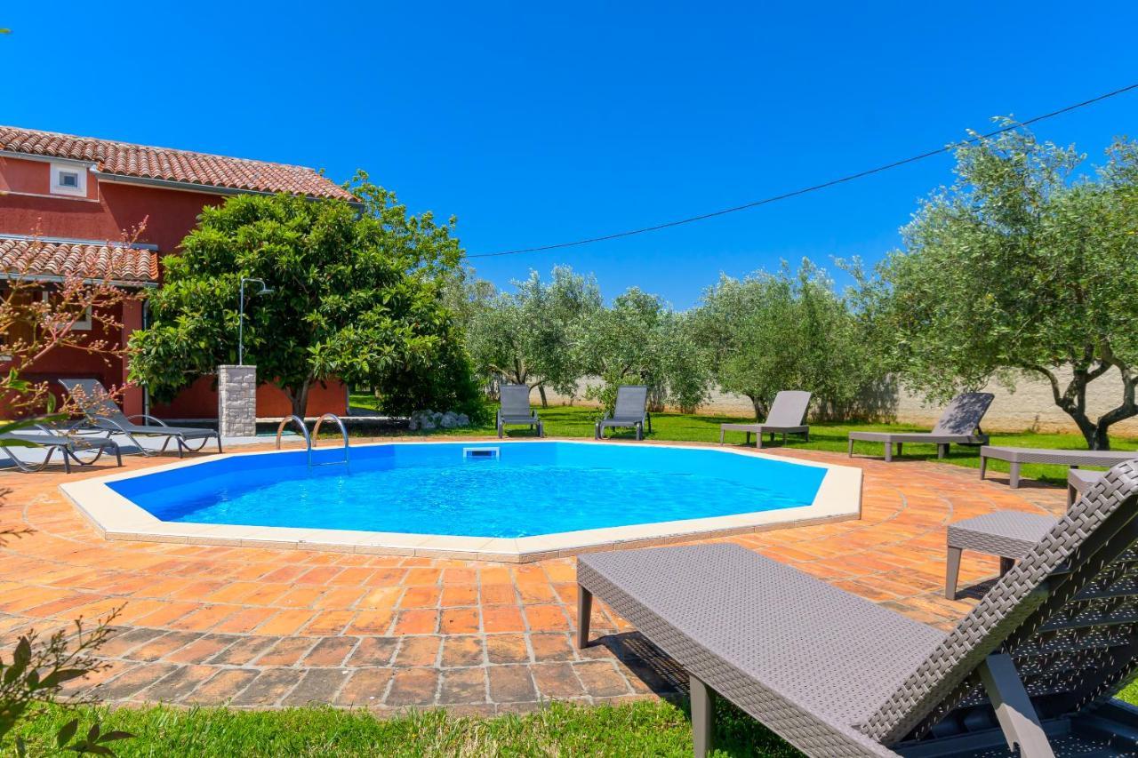 Villa Carla With Private Pool & Kids Playground - Pet Friendly Mutvoran Eksteriør bilde