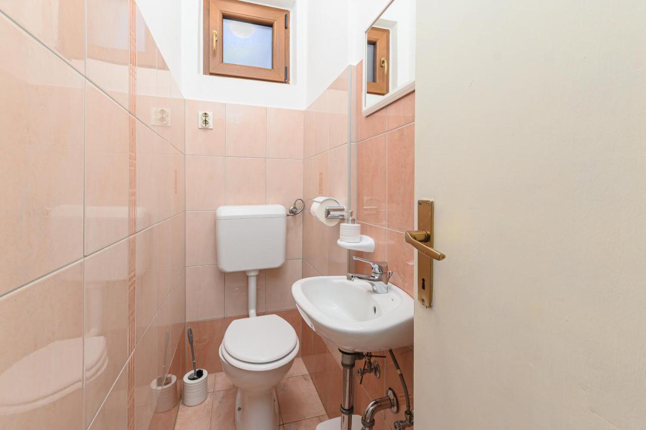 Villa Carla With Private Pool & Kids Playground - Pet Friendly Mutvoran Eksteriør bilde